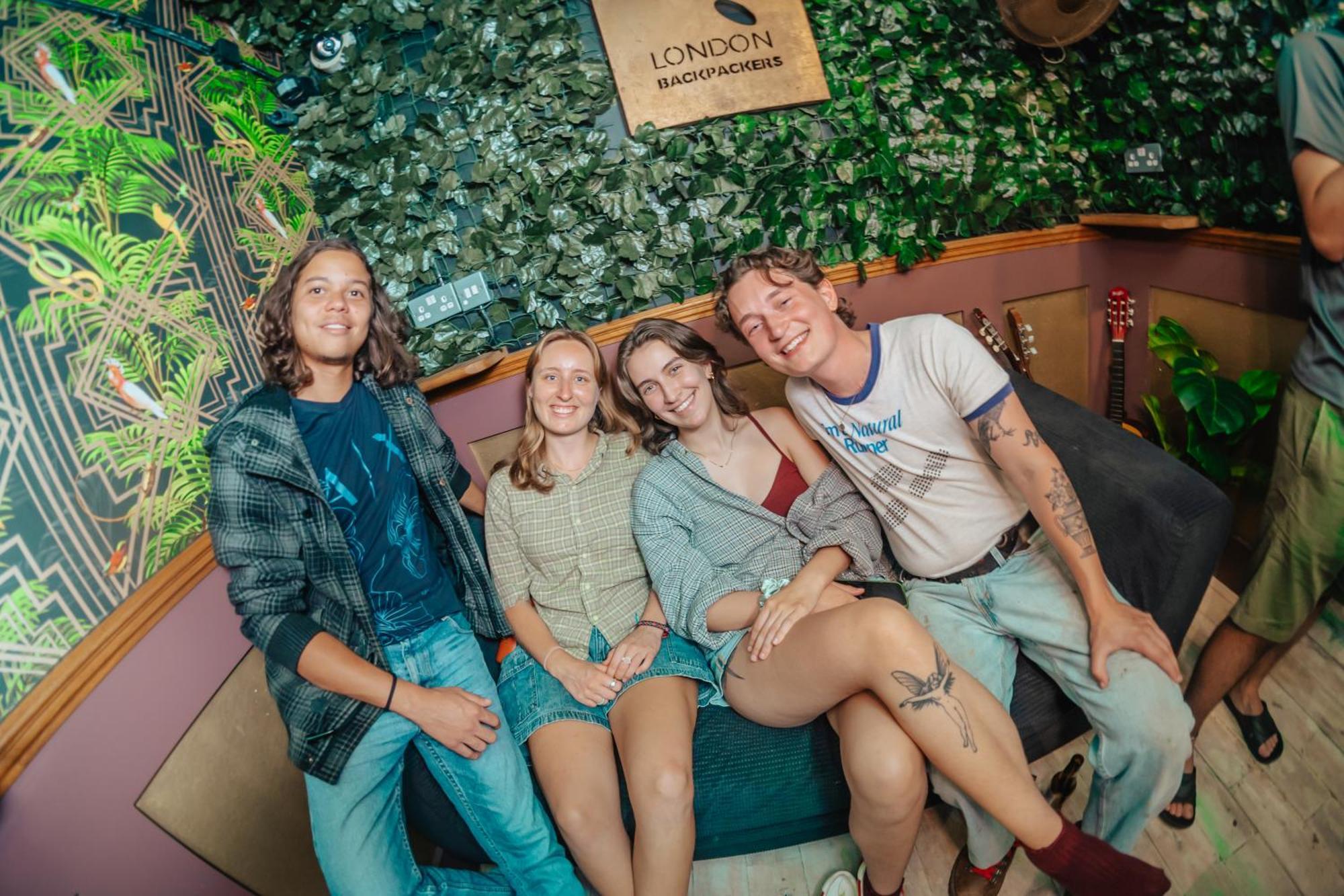 Hostel Backpackers Youth 18 - 35 Years Old Only