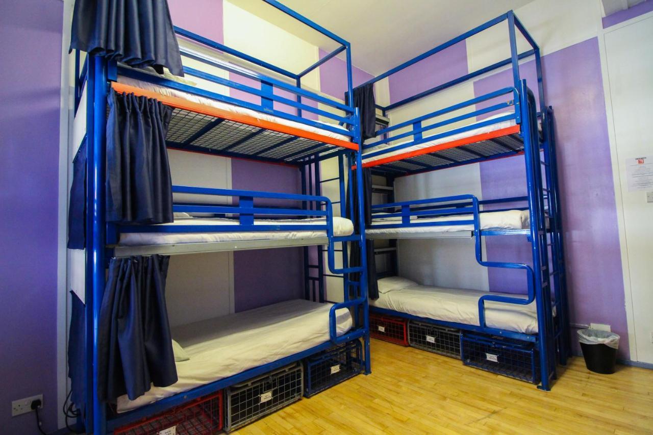 Backpackers Youth 18 - 35 Years Old Only Хостел
